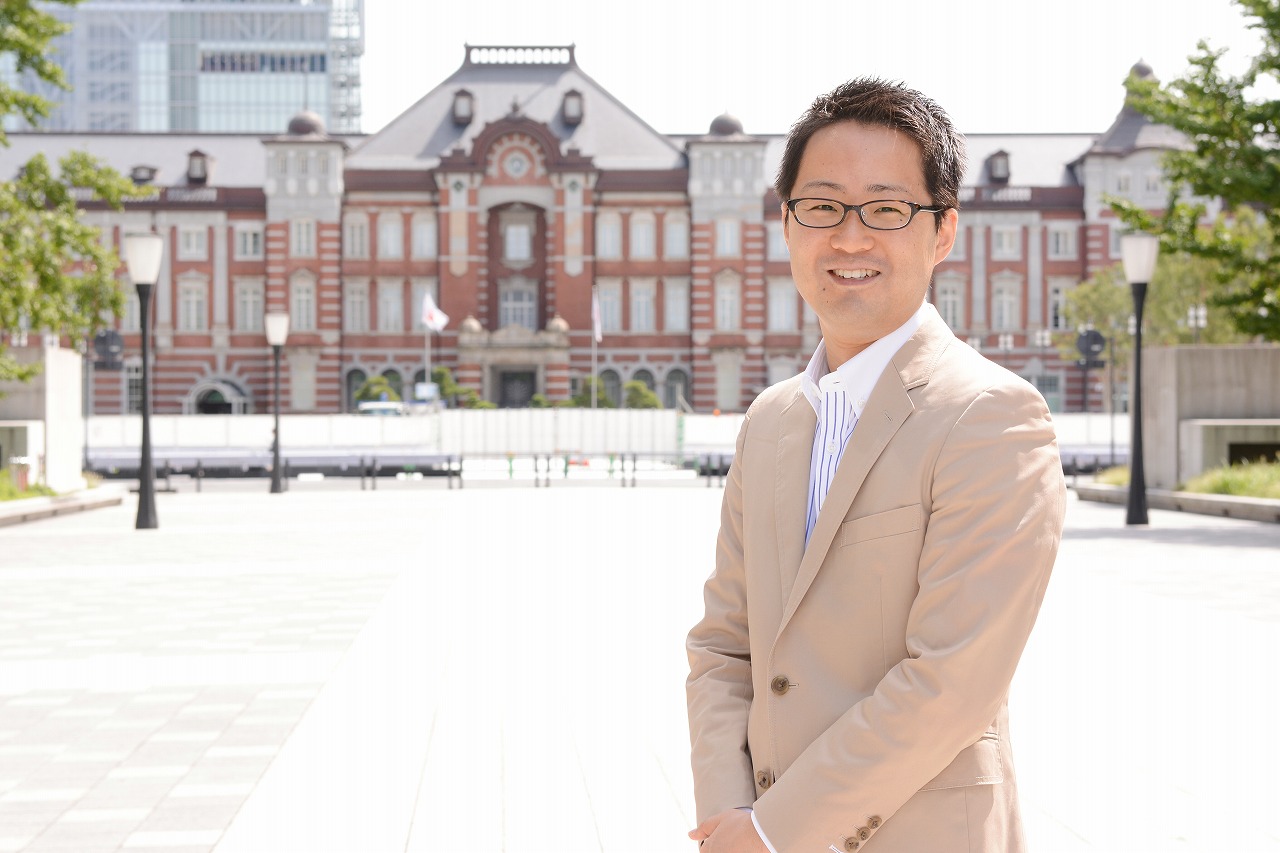公認会計士ナビ_編集長_手塚_プロフィール写真_2017