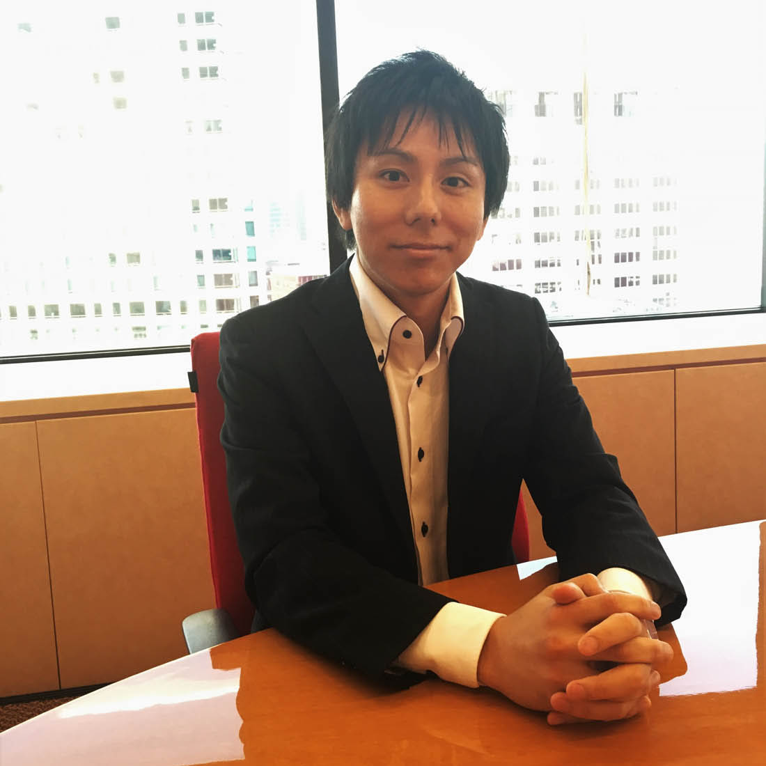 進士　敦史氏