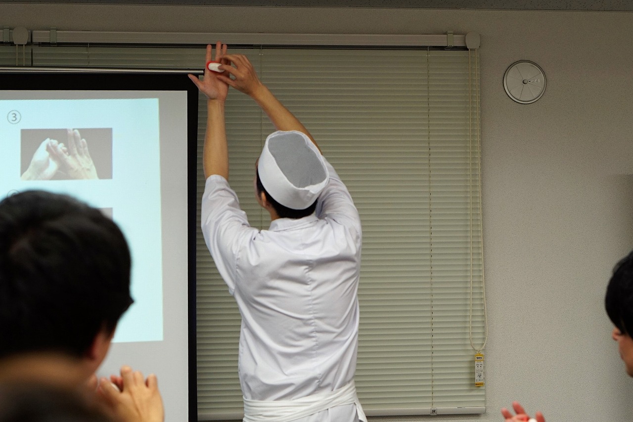 公認会計士が教えるお寿司の握り方