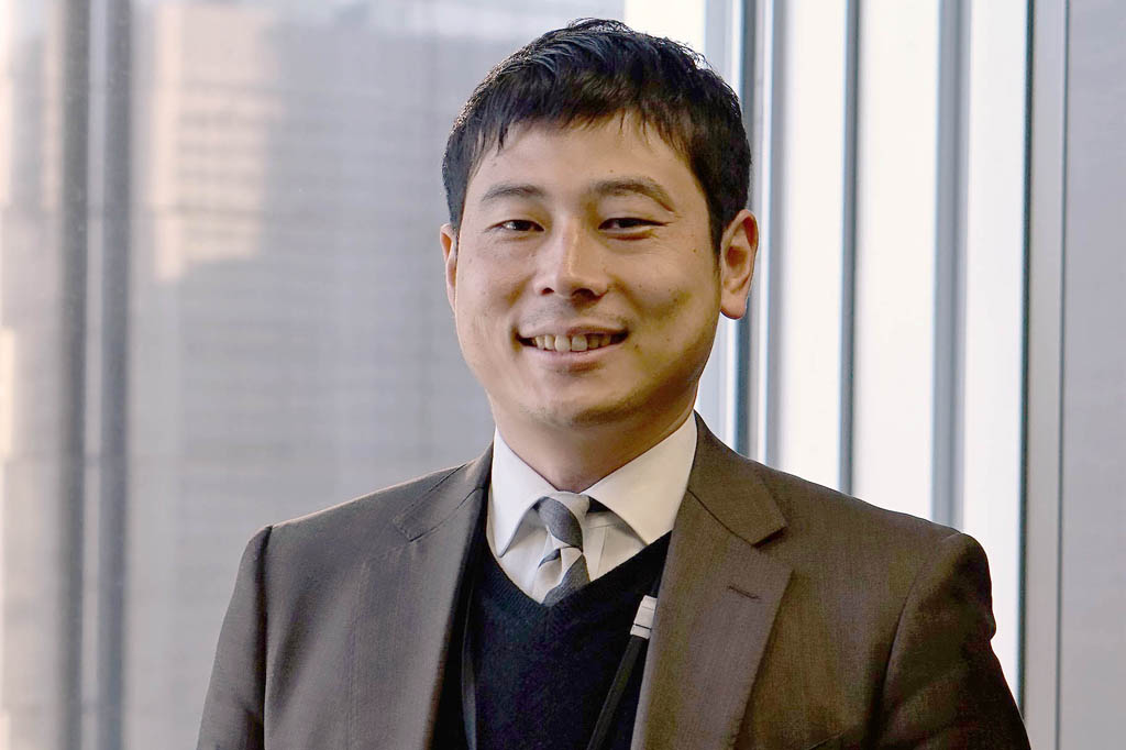 鈴木 博史氏