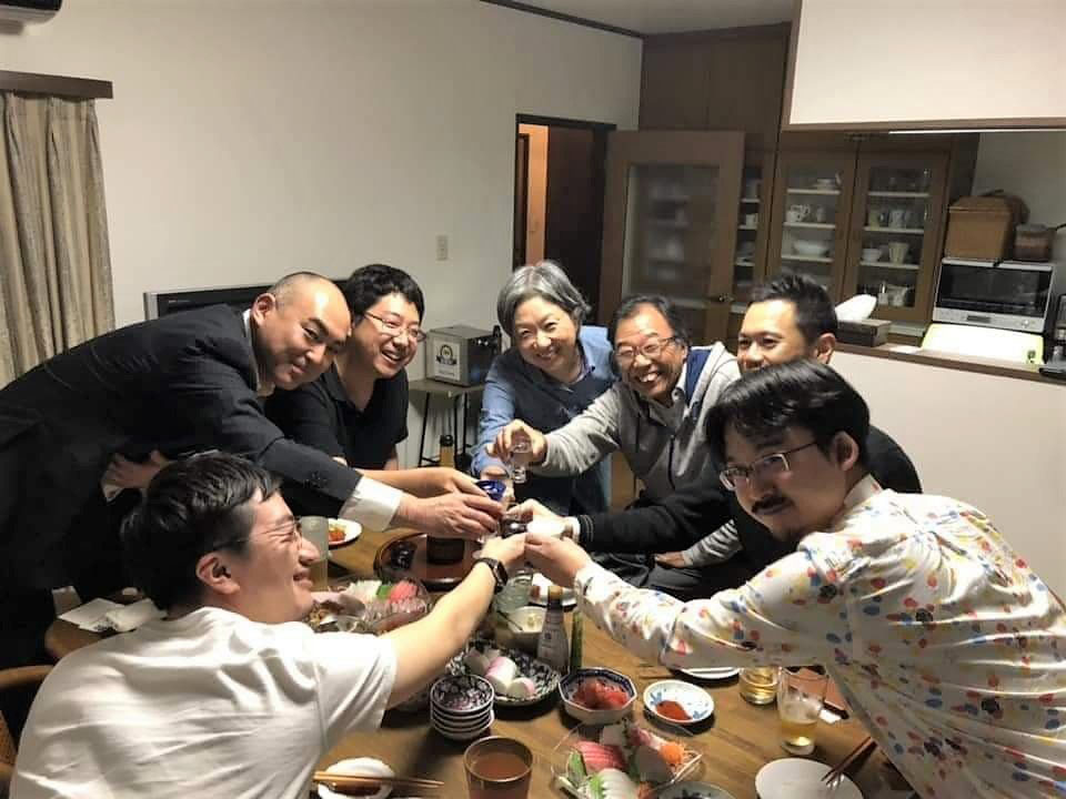 力を貸してくれたみなさん、両親との打ち上げ、川口家にて
