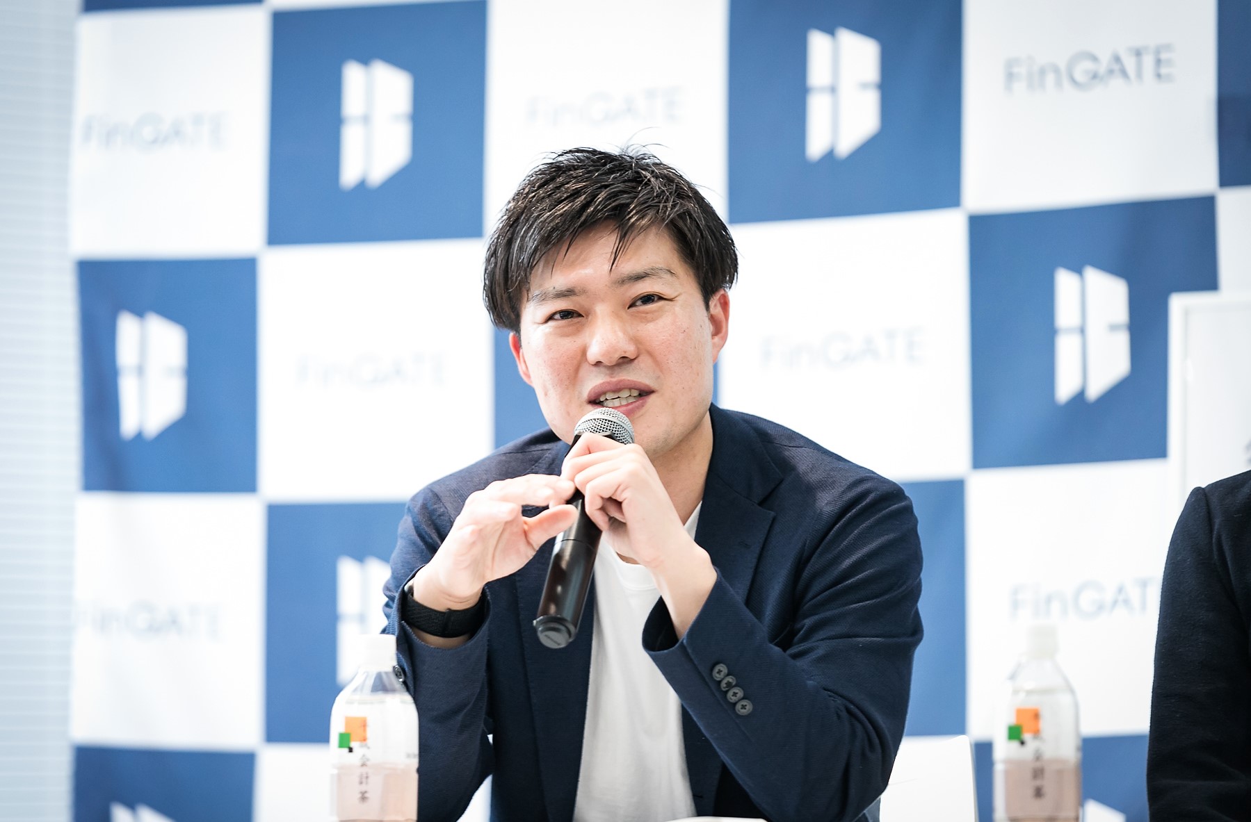 服部 数馬(株式会社VAZ 取締役 執行役員CFO/公認会計士)
