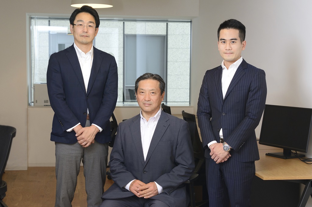 鈴木 真一郎氏(ESネクスト監査法人 統括代表パートナー/公認会計士)加藤 健一氏(ESネクスト監査法人 代表パートナー/公認会計士)青木 淳氏(ESネクスト監査法人 代表パートナー/公認会計士)