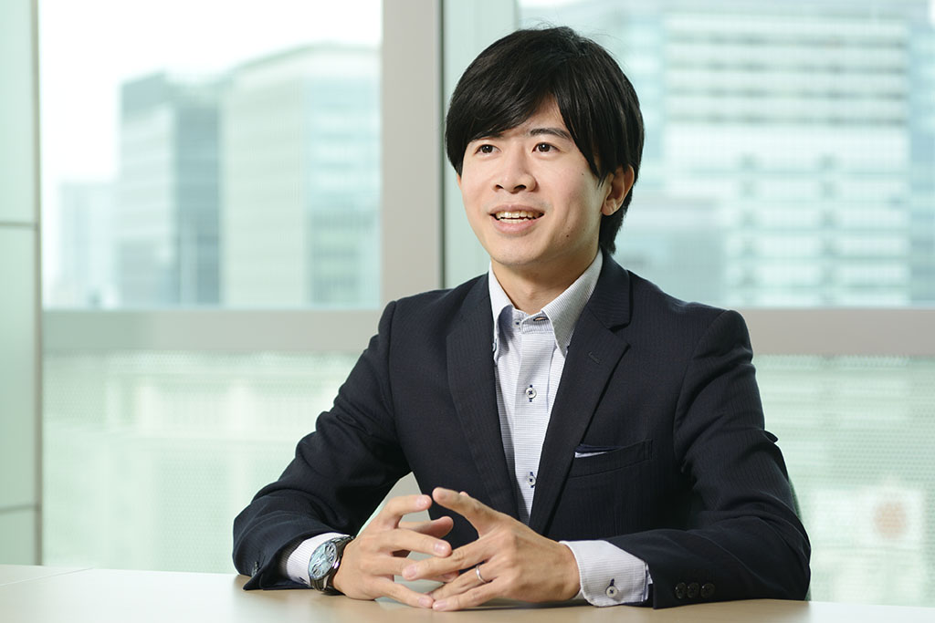 曽根 光世氏_令和アカウンティング・ホールディングス株式会社_公認会計士