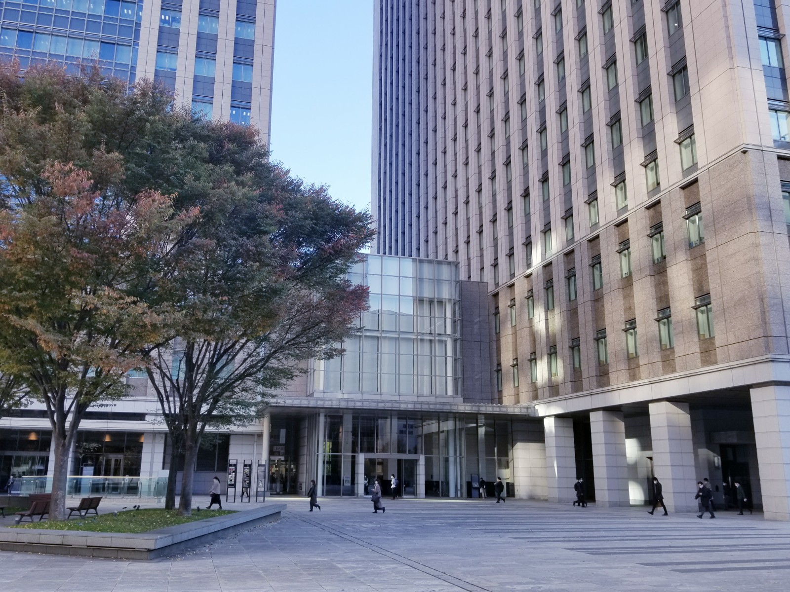 令和4年公認会計士試験合格発表_金融庁前