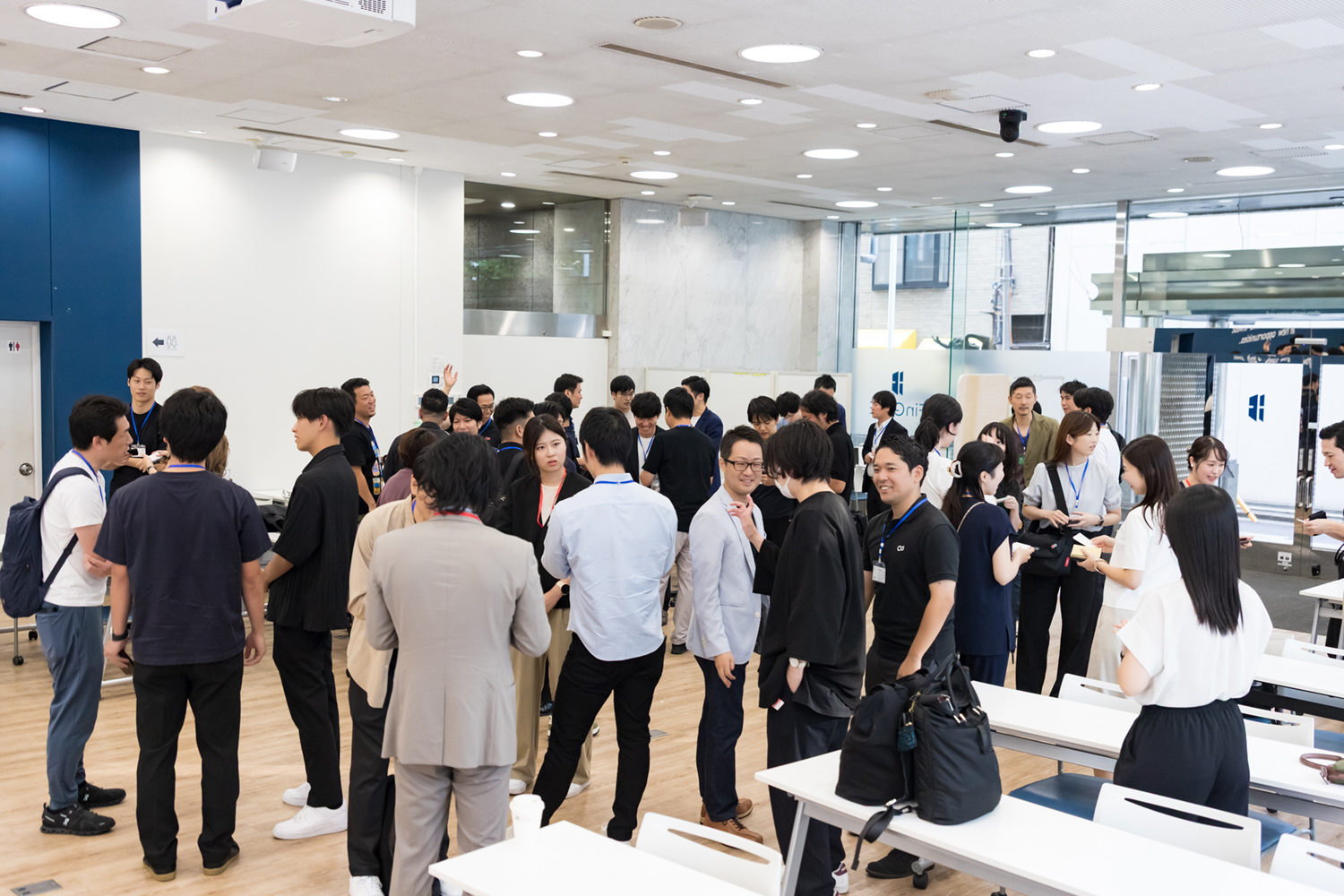セッション後の交流会の様子